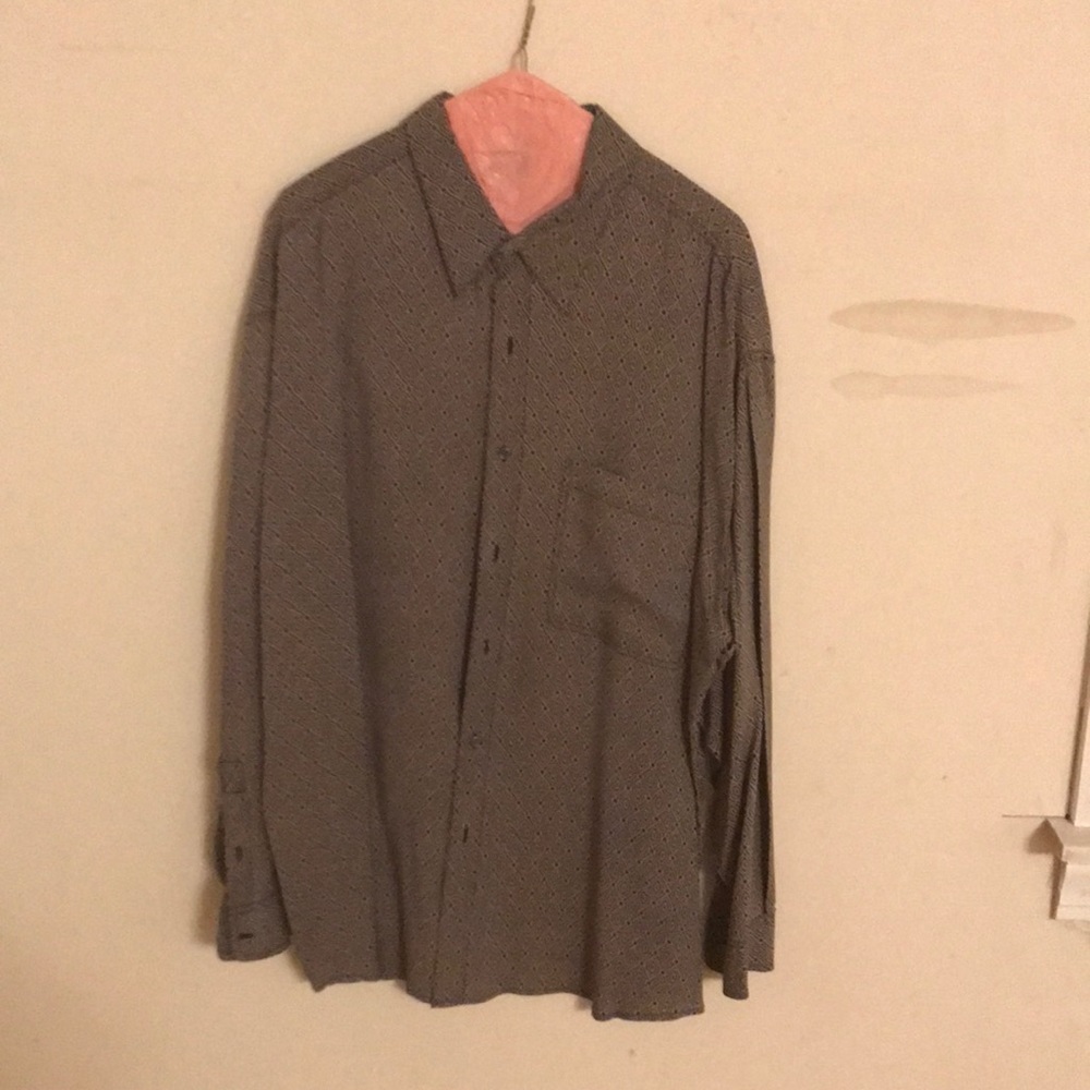 Perry Ellis men’s silk shirt .